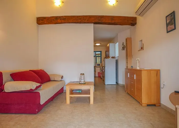 Holiday Home Grimalda Ferienhaus Grimalda